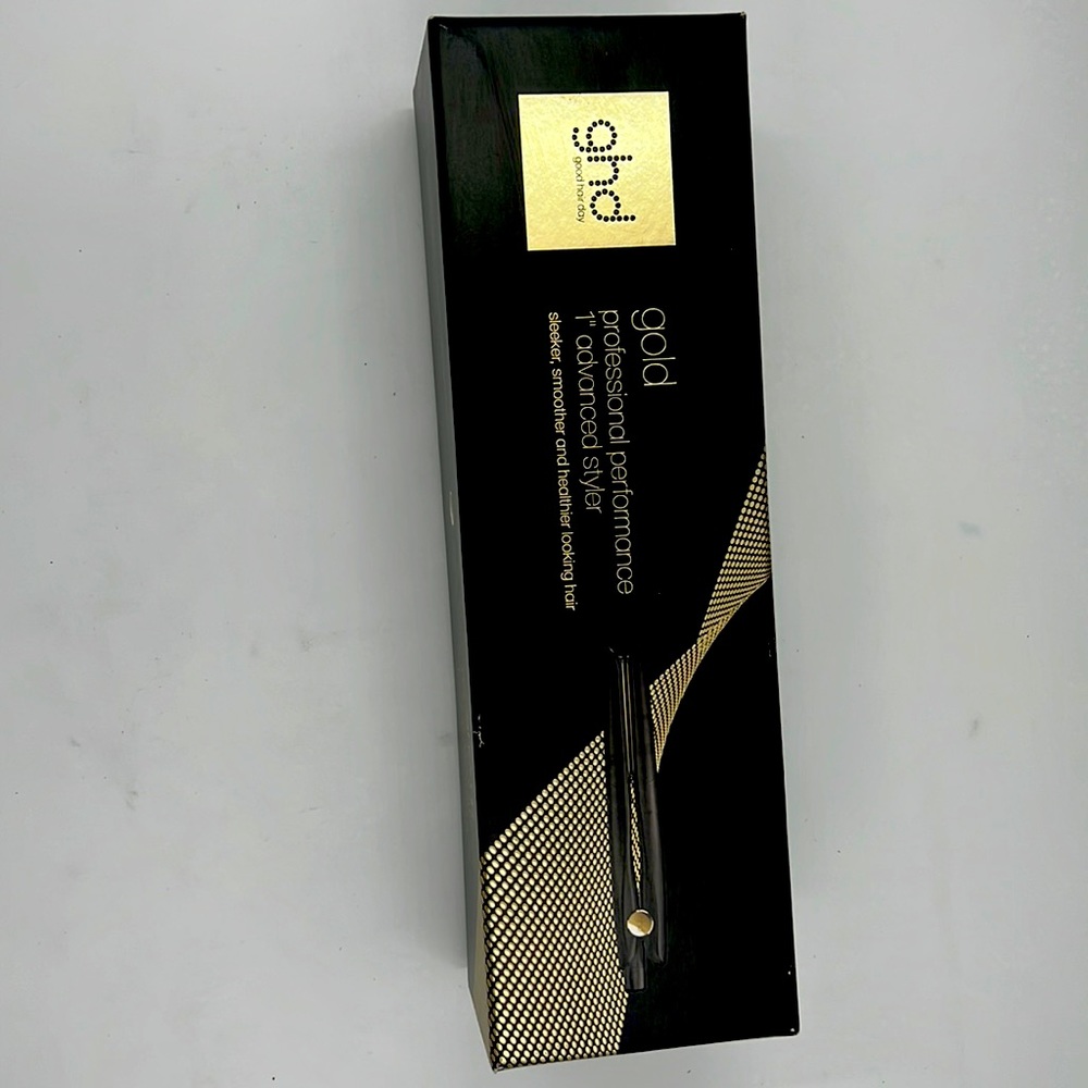 Ghd gold 1"Flat Iron Gently used looks like New